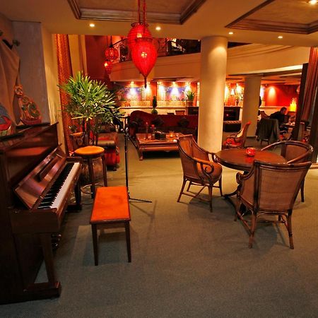 Granados Park Hotel Asuncion Bagian luar foto