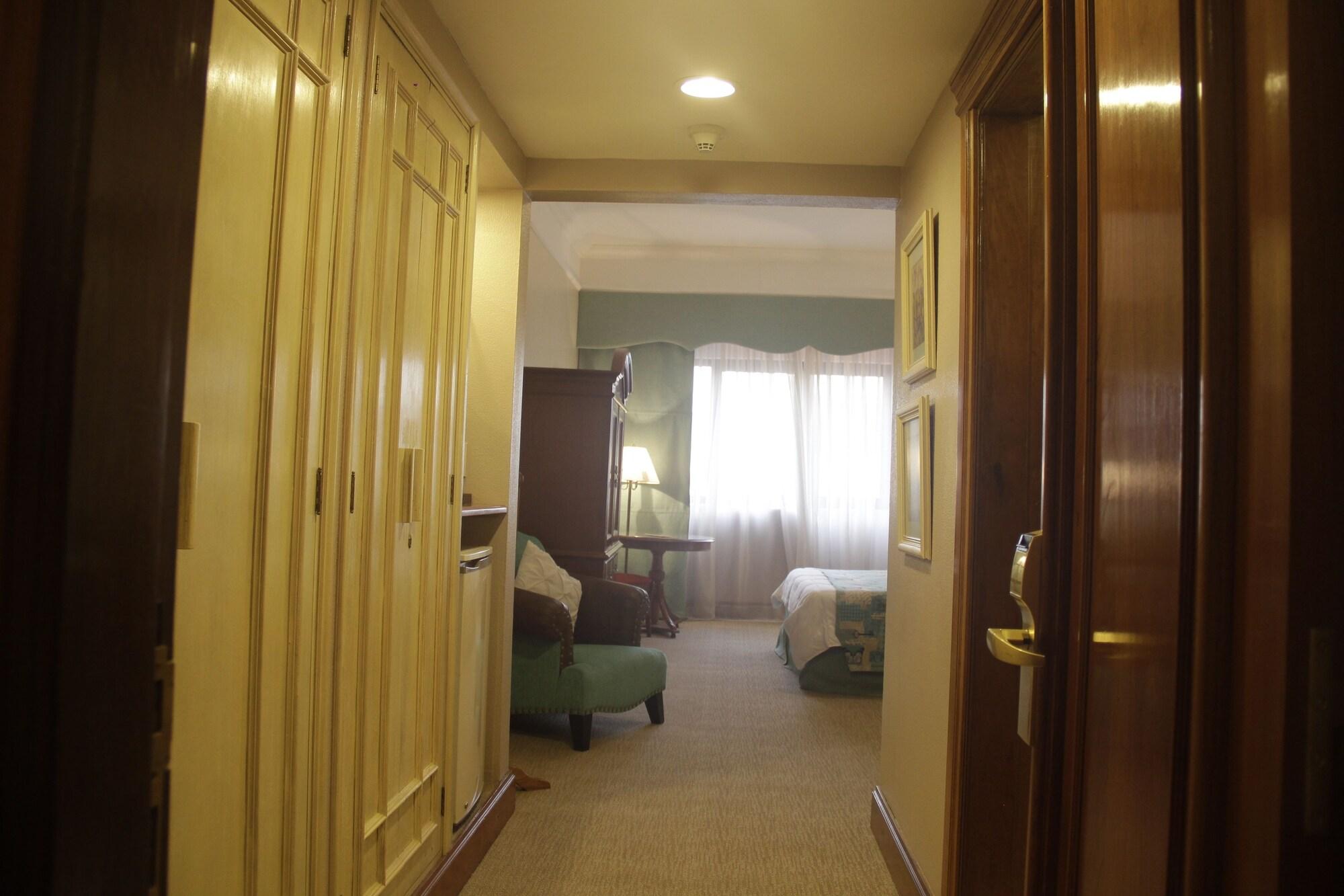 Granados Park Hotel Asuncion Bagian luar foto
