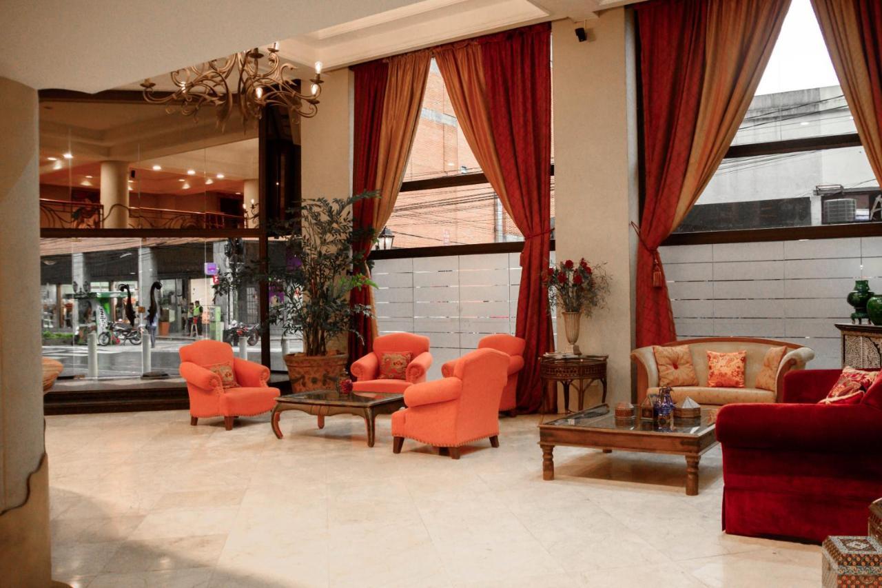 Granados Park Hotel Asuncion Bagian luar foto