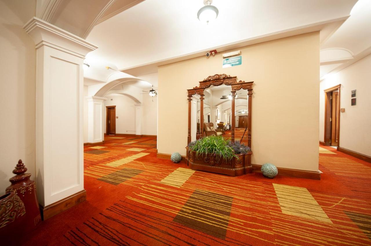 Granados Park Hotel Asuncion Bagian luar foto